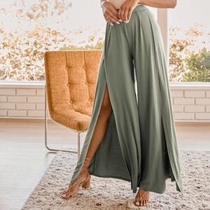NWT Lulus Knockout Sage Green Wide-leg Pants - Size XL